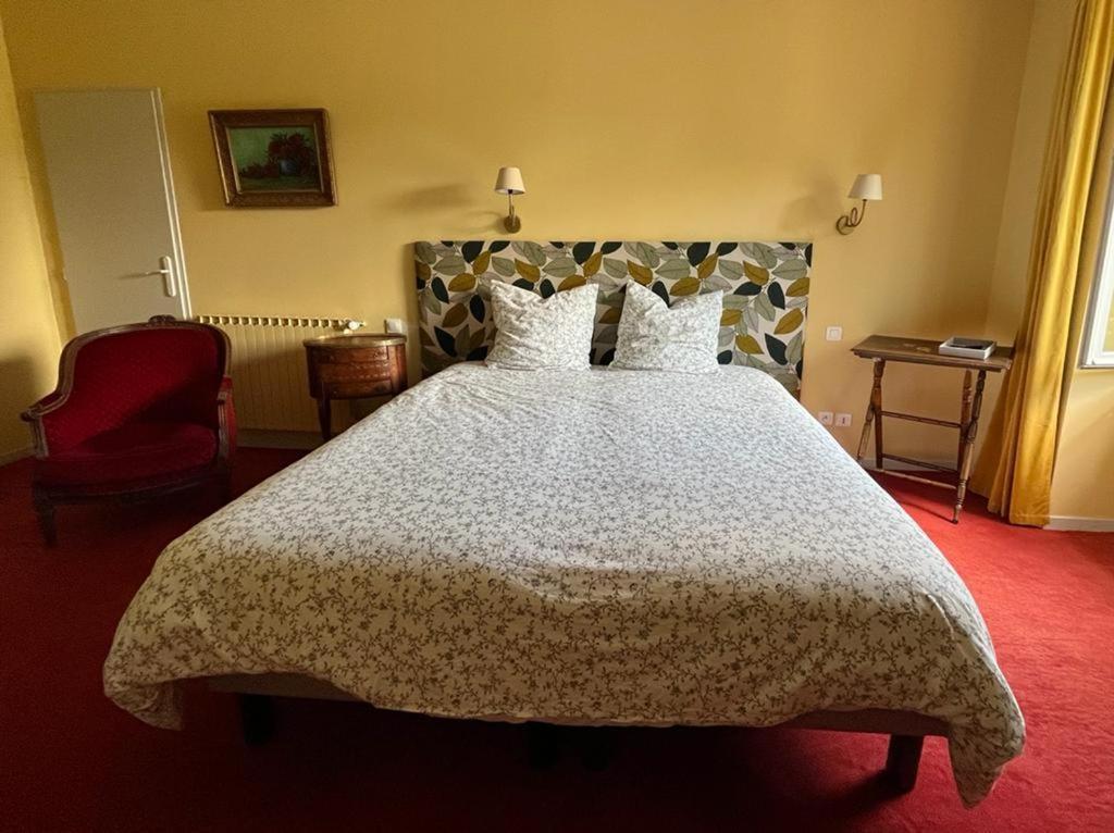 Chambres D'Hotes Le Cedre Bleu Saint-Lattier エクステリア 写真