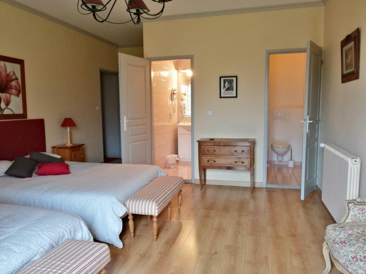 Chambres D'Hotes Le Cedre Bleu Saint-Lattier エクステリア 写真