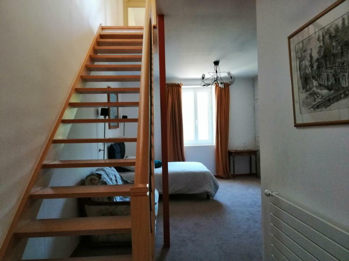 Chambres D'Hotes Le Cedre Bleu Saint-Lattier エクステリア 写真